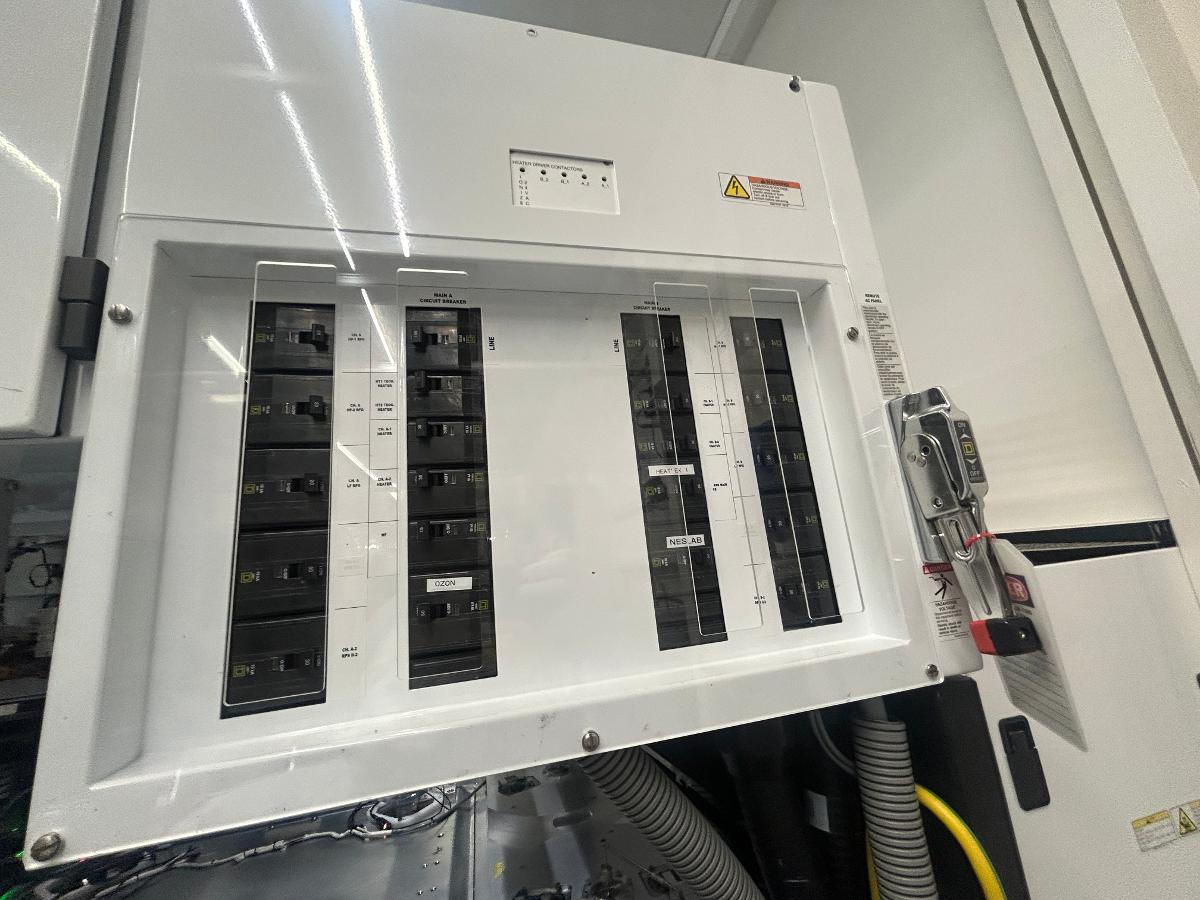 https://surplus.infineon.com/clientresources/84219/84223/36/77436/267277-24-IMG_4223.JPG