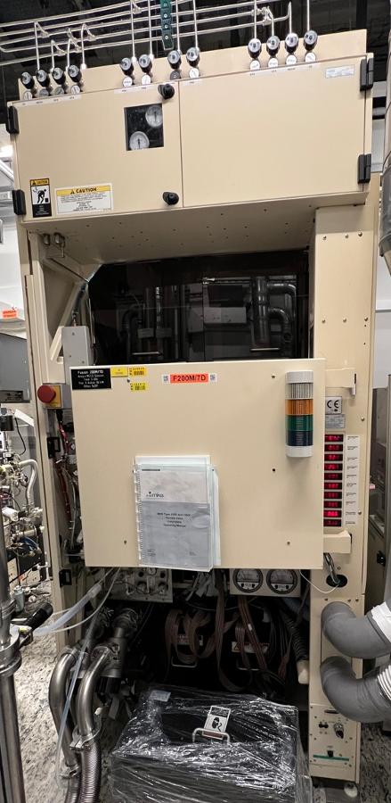 https://surplus.infineon.com/clientresources/84219/84223/36/77436/267620-2-F200M-7D_back2.JPG