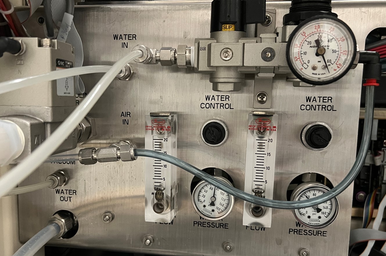 https://surplus.infineon.com/clientresources/84219/84223/36/77436/267620-6-F200M-7D_supply.JPG