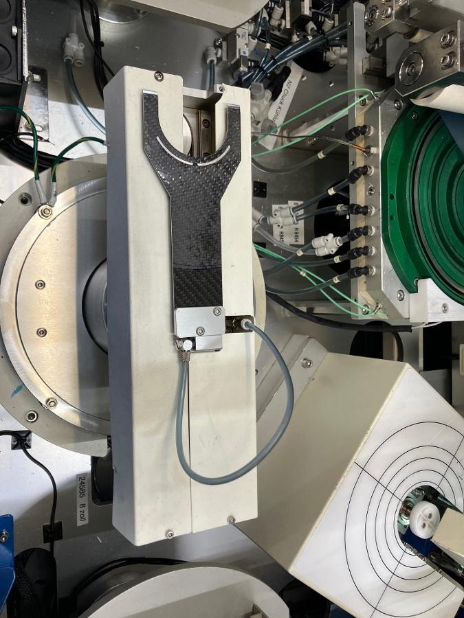https://surplus.infineon.com/clientresources/84219/84223/36/77436/270092-4-Robot-(3).jpg