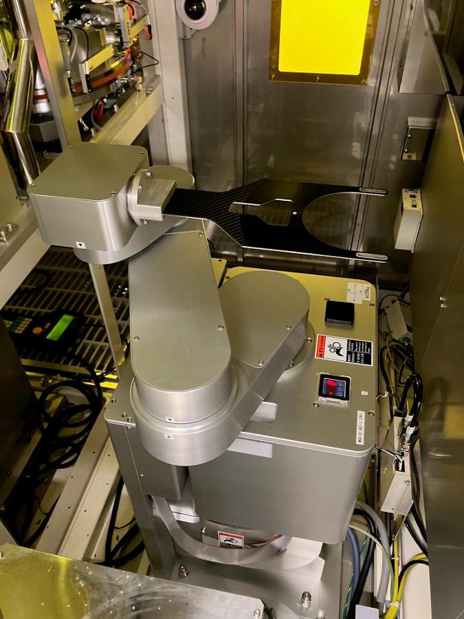 https://surplus.infineon.com/clientresources/84219/84223/36/77436/270093-3-Robot-(4).jpg