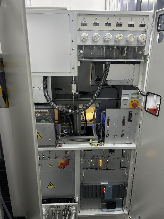 https://surplus.infineon.com/clientresources/84219/84223/36/77436/270691-1-IMG_4599.jpg